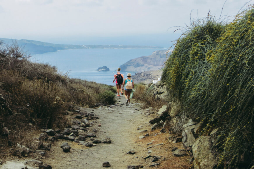 Explore the romantic side of Santorini-Take a romantic stroll along the caldera-KamariTours
