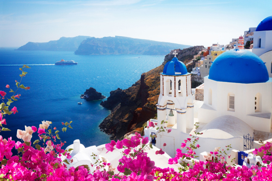 Kamari tours-When is the best time to visit Santorini-Spring March to Mayjpg